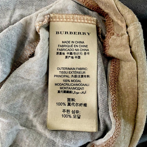 🖤Authentic Burberry T-shirt🖤 - Picture 3 of 4